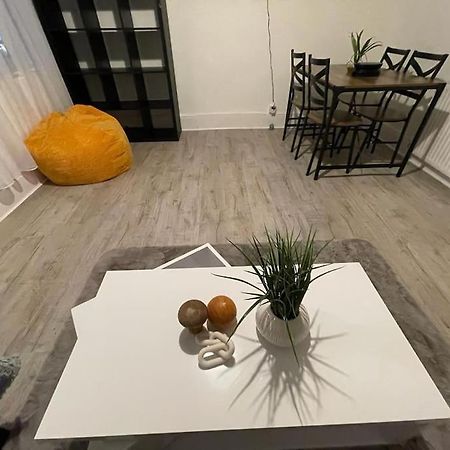 Beautiful 2 Bedroom On Tower Bridge London Exterior foto