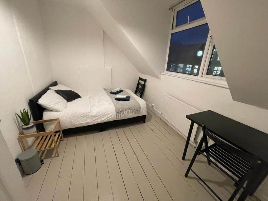 Beautiful 2 Bedroom On Tower Bridge London Exterior foto