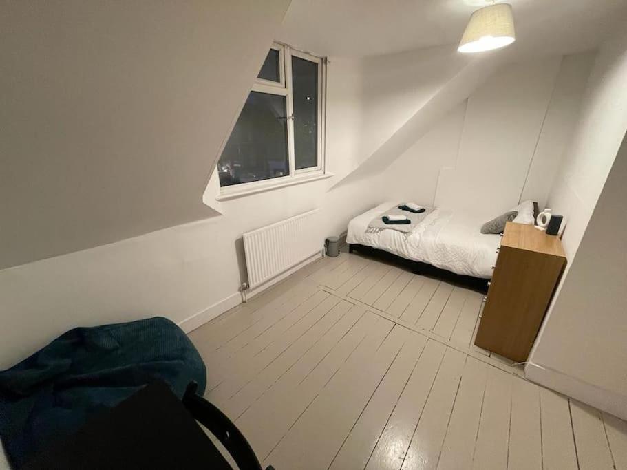 Beautiful 2 Bedroom On Tower Bridge London Exterior foto