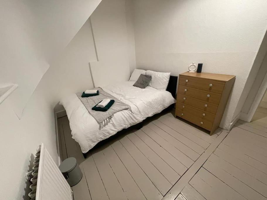 Beautiful 2 Bedroom On Tower Bridge London Exterior foto